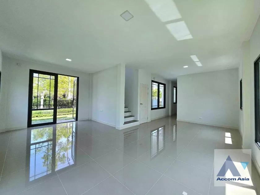 8  3 br House For Sale in  ,Samutprakan  at House AA36484