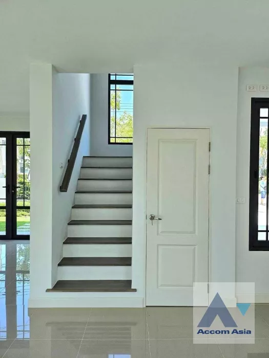 9  3 br House For Sale in  ,Samutprakan  at House AA36484