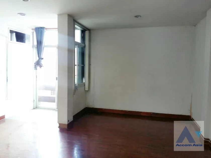  1  5 br House For Rent in Lat Phrao ,Bangkok MRT Phahon Yothin AA36512