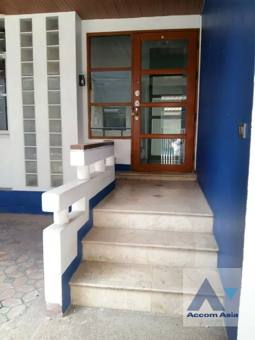 10  5 br House For Rent in Lat Phrao ,Bangkok MRT Phahon Yothin AA36512