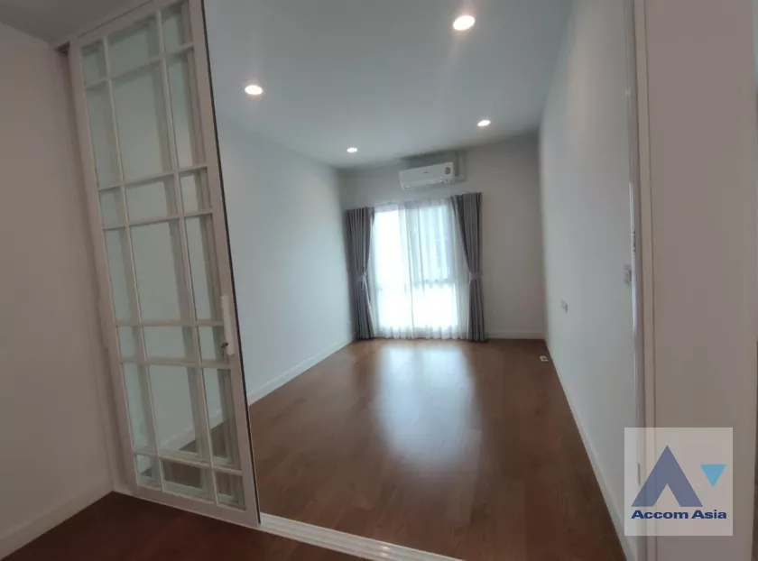 8  4 br House for rent and sale in Phaholyothin ,Bangkok  at Burasiri Panyaindra AA36514