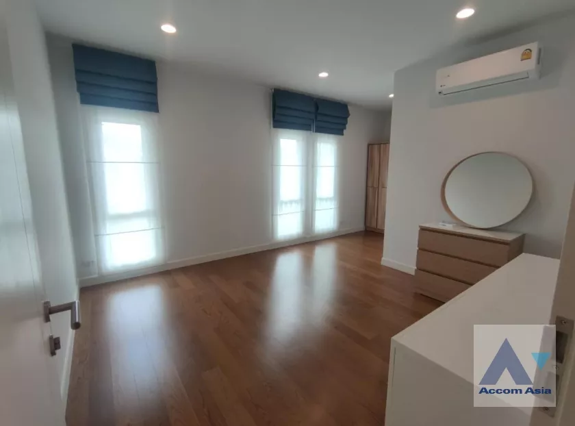 12  4 br House for rent and sale in Phaholyothin ,Bangkok  at Burasiri Panyaindra AA36514