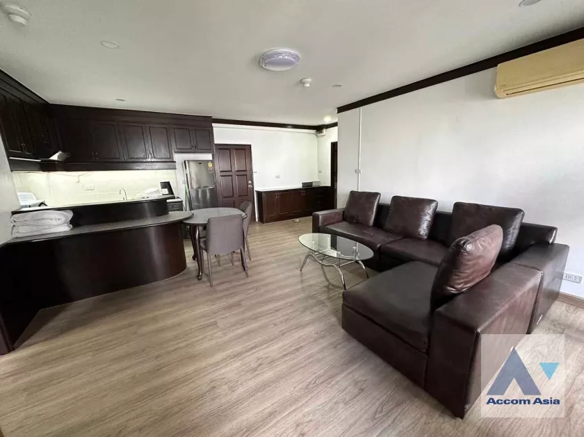  2 Bedrooms  Condominium For Rent in Sukhumvit, Bangkok  near BTS Nana (AA36558)