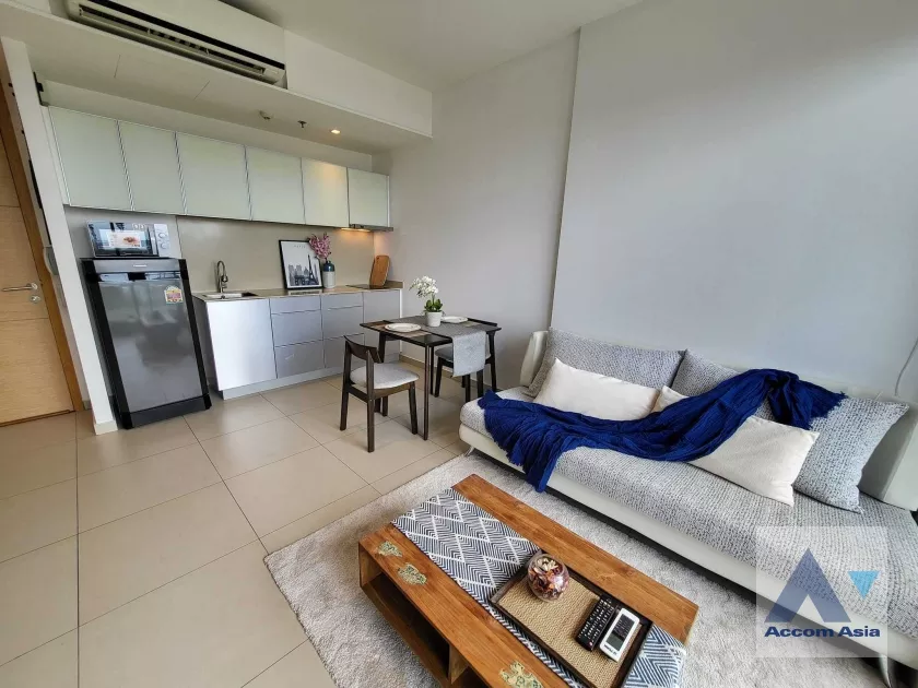 Fully Furnished | The Lofts Ekkamai 