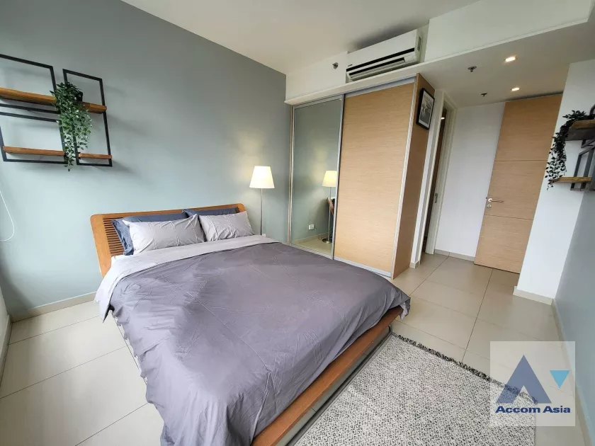 Fully Furnished | The Lofts Ekkamai 