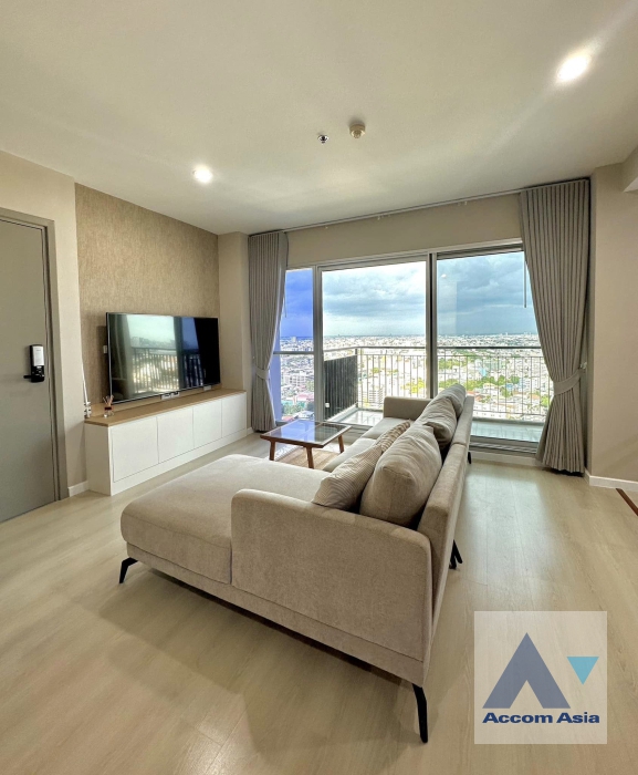  1  2 br Condominium For Rent in Ratchadapisek ,Bangkok MRT Huai Khwang at Life Ratchadapisek AA36606