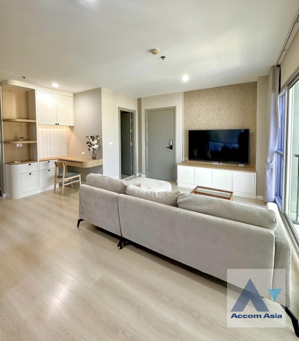 4  2 br Condominium For Rent in Ratchadapisek ,Bangkok MRT Huai Khwang at Life Ratchadapisek AA36606