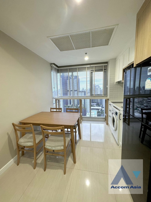 17  2 br Condominium For Rent in Ratchadapisek ,Bangkok MRT Huai Khwang at Life Ratchadapisek AA36606