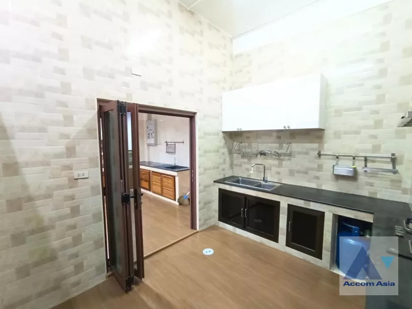 10  4 br Townhouse for rent and sale in charoenkrung ,Bangkok  AA36635
