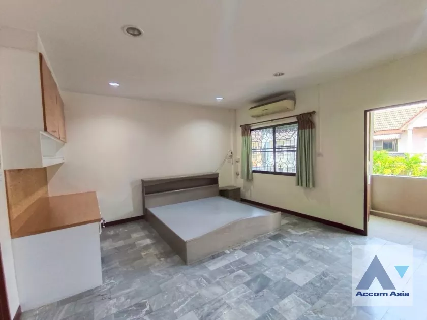 21  4 br Townhouse for rent and sale in charoenkrung ,Bangkok  AA36635