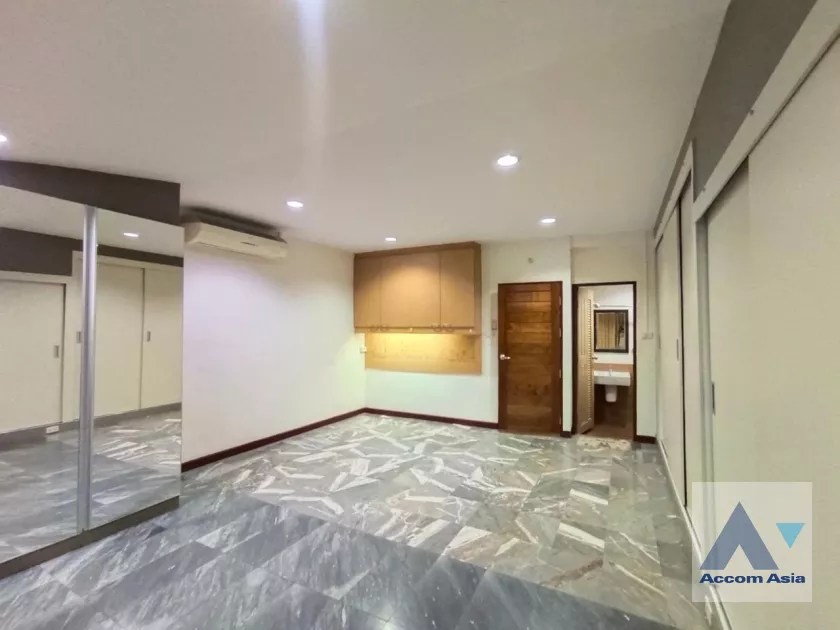 17  4 br Townhouse for rent and sale in charoenkrung ,Bangkok  AA36635