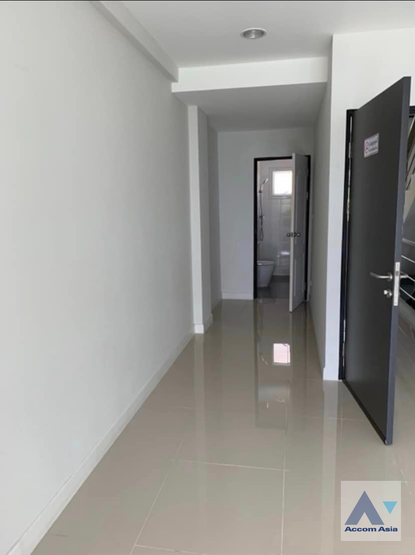 6  5 br Townhouse For Sale in Bang Na ,Bangkok BTS Udomsuk at Townhouse AA36740