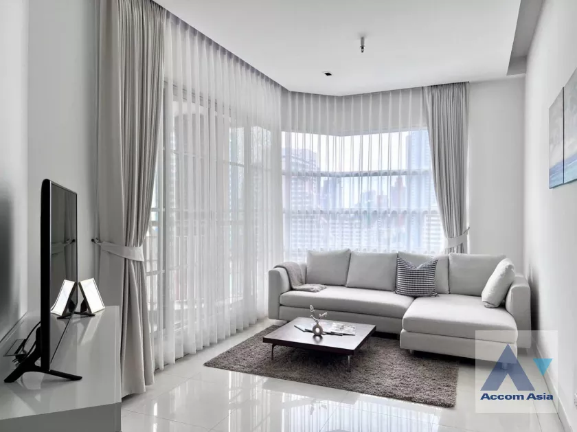  2 Bedrooms  Condominium For Rent in Sukhumvit, Bangkok  near BTS Asok - MRT Sukhumvit (AA36742)