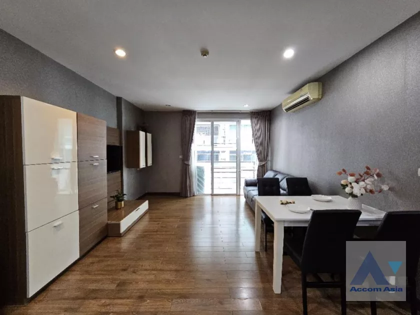  2 Bedrooms  Condominium For Rent in Sukhumvit, Bangkok  near BTS Punnawithi (AA36763)