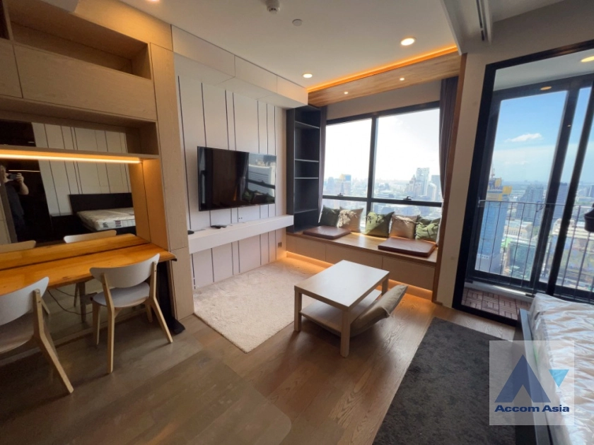  1 Bedroom  Condominium For Rent in Silom, Bangkok  near MRT Sam Yan (AA36778)