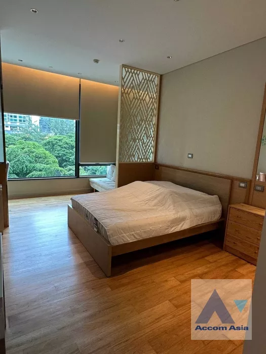  Condominium For Rent in Ploenchit, Bangkok  near BTS Chitlom (AA36785)