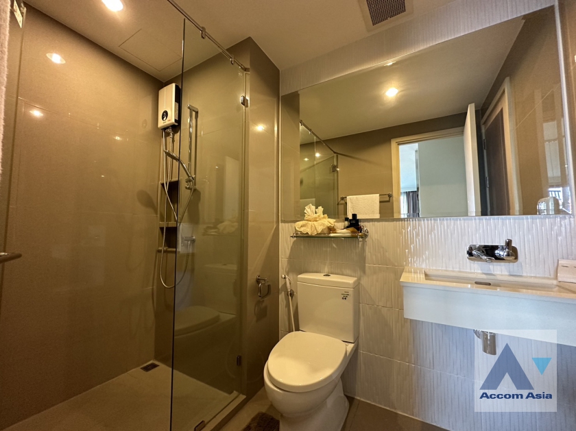 23  2 br Condominium For Sale in Sukhumvit ,Bangkok BTS Ekkamai at Rhythm Sukhumvit 42 AA36790