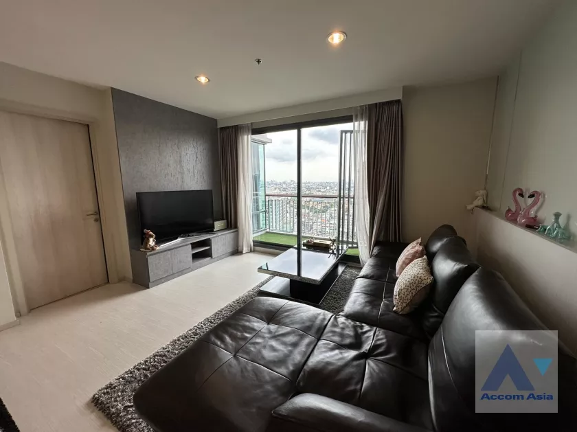  2 Bedrooms  Condominium For Sale in Sukhumvit, Bangkok  near BTS Ekkamai (AA36790)