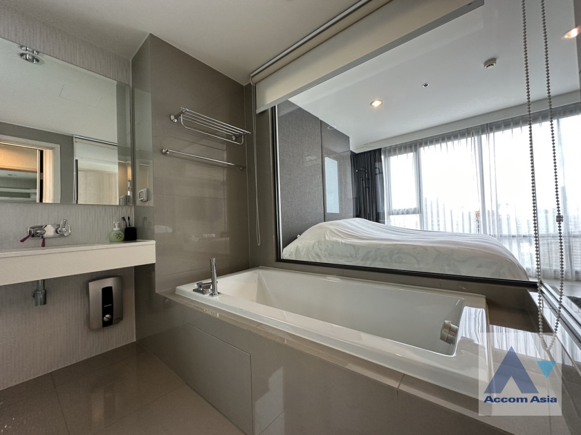 18  2 br Condominium For Sale in Sukhumvit ,Bangkok BTS Ekkamai at Rhythm Sukhumvit 42 AA36790