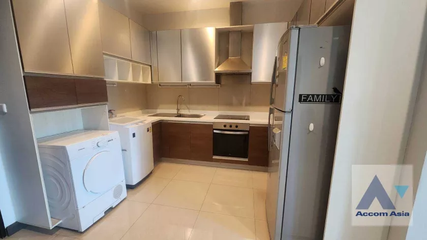  3 Bedrooms  Condominium For Rent in Sukhumvit, Bangkok  near BTS Asok - MRT Sukhumvit (AA36792)