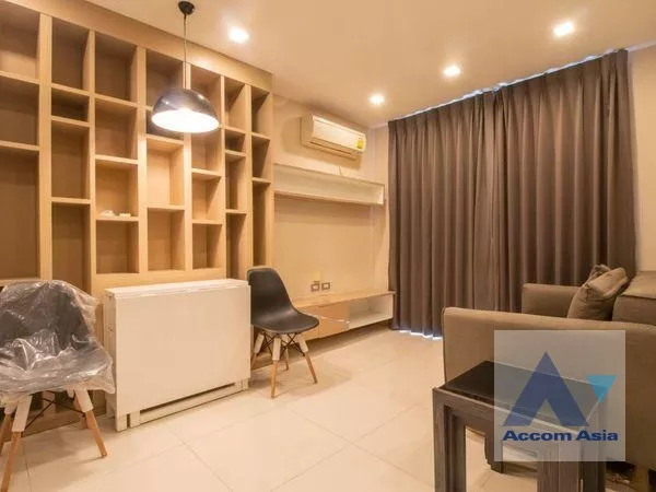  1 Bedroom  Condominium For Sale in Sukhumvit, Bangkok  near BTS Ekkamai (AA36841)