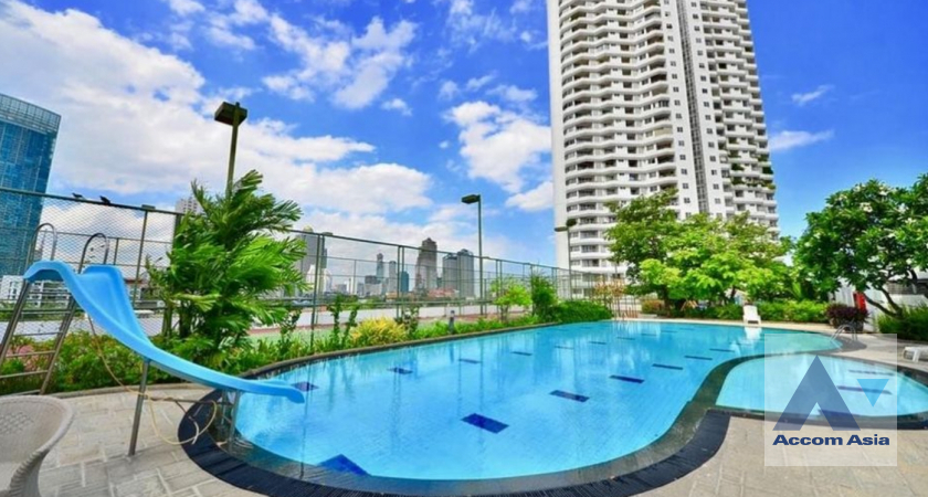  5 Bedrooms  Condominium For Sale in Charoen Nakhon, Bangkok  near BTS Krung Thon Buri (AA36908)