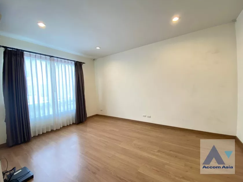 18  3 br Townhouse For Rent in Pattanakarn ,Bangkok ARL Hua Mak at House AA36916