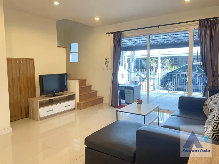  1  3 br Townhouse For Rent in Pattanakarn ,Bangkok ARL Hua Mak at House AA36916