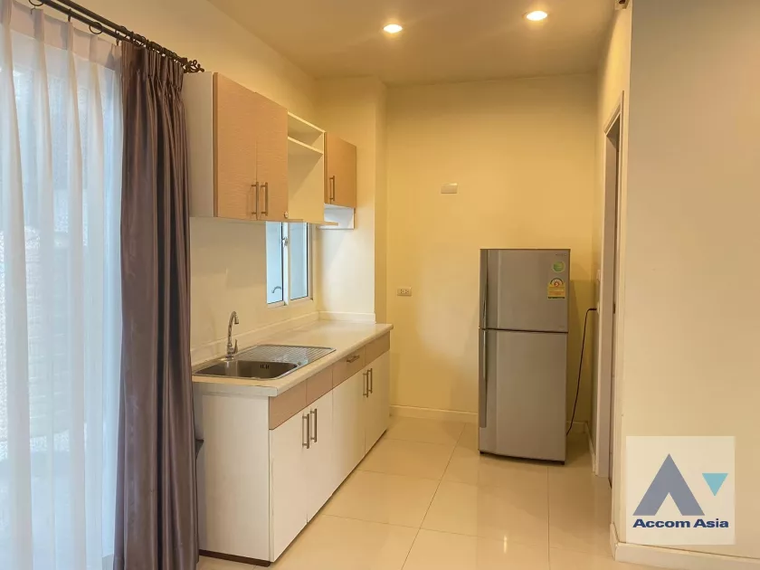 14  3 br Townhouse For Rent in Pattanakarn ,Bangkok ARL Hua Mak at House AA36916