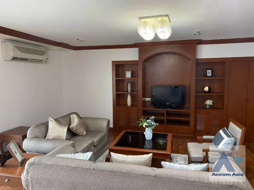  3 Bedrooms  Apartment For Rent in Sukhumvit, Bangkok  near BTS Asok - MRT Sukhumvit (AA36918)