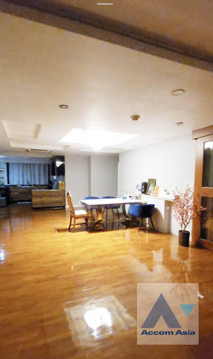  3 Bedrooms  Condominium For Rent in Sukhumvit, Bangkok  near BTS Phrom Phong (AA36920)