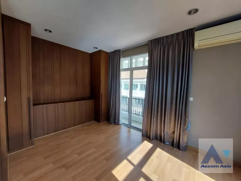 8  3 br House For Sale in Charoenkrung ,Bangkok  at Homey at Sathorn AA36928