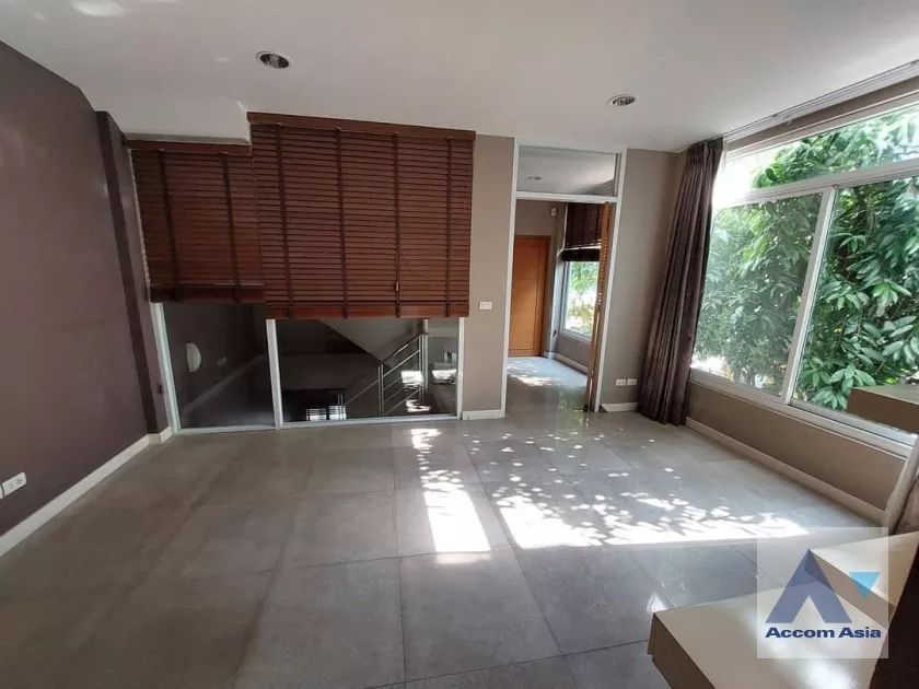  1  3 br House For Sale in Charoenkrung ,Bangkok  at Homey at Sathorn AA36928