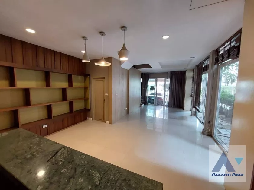  1  3 br House For Sale in Charoenkrung ,Bangkok  at Homey at Sathorn AA36928