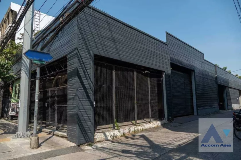  2  Warehouse For Rent in sukhumvit ,Bangkok BTS Phra khanong AA36932