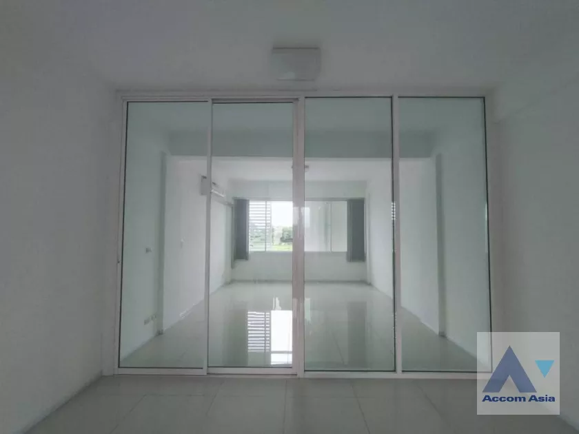 4  4 br Office Space For Rent in Latkrabang ,Bangkok  at VIZIO Ramkhamhaeng AA36933