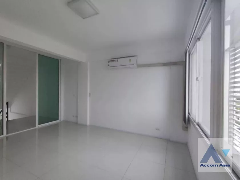  1  4 br Office Space For Rent in Latkrabang ,Bangkok  at VIZIO Ramkhamhaeng AA36933