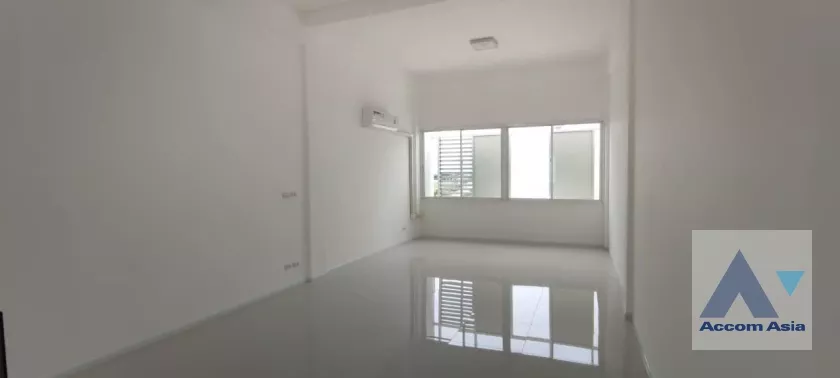  2  4 br Office Space For Rent in Latkrabang ,Bangkok  at VIZIO Ramkhamhaeng AA36933