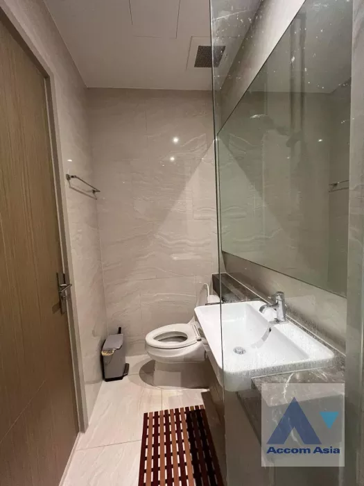 Fully Furnished |  1 Bedroom  Condominium For Rent in Silom, Bangkok  near BTS Chong Nonsi (AA36955)