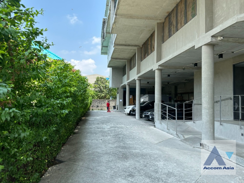 6  Building for rent and sale in Pattanakarn ,Bangkok BTS On Nut AA36968