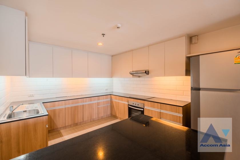 7  4 br Apartment For Rent in Sukhumvit ,Bangkok BTS Ekkamai at Comfort living and well service AA36989