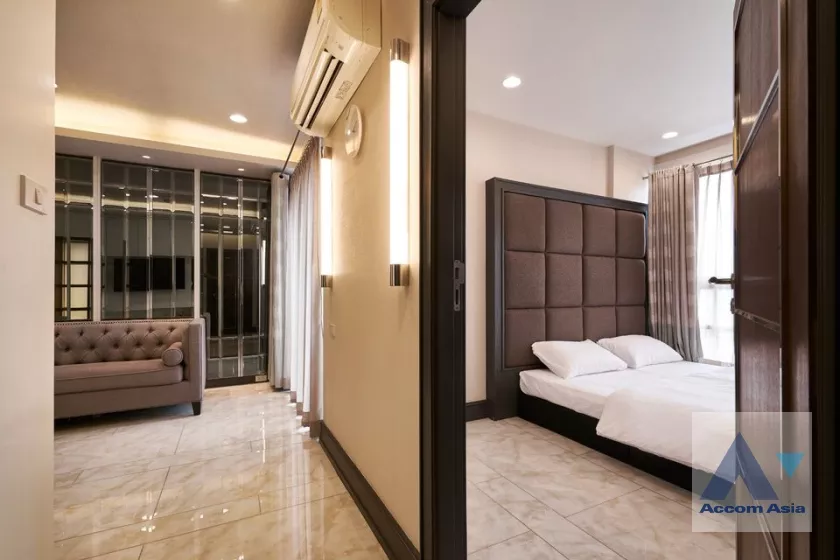 7  2 br Condominium For Sale in Phaholyothin ,Bangkok BTS Phaya Thai at Pathumwan Resort AA36995