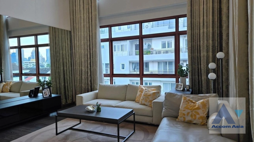  1  3 br Condominium For Rent in Ploenchit ,Bangkok BTS Ploenchit at The Crest Ruamrudee AA37000