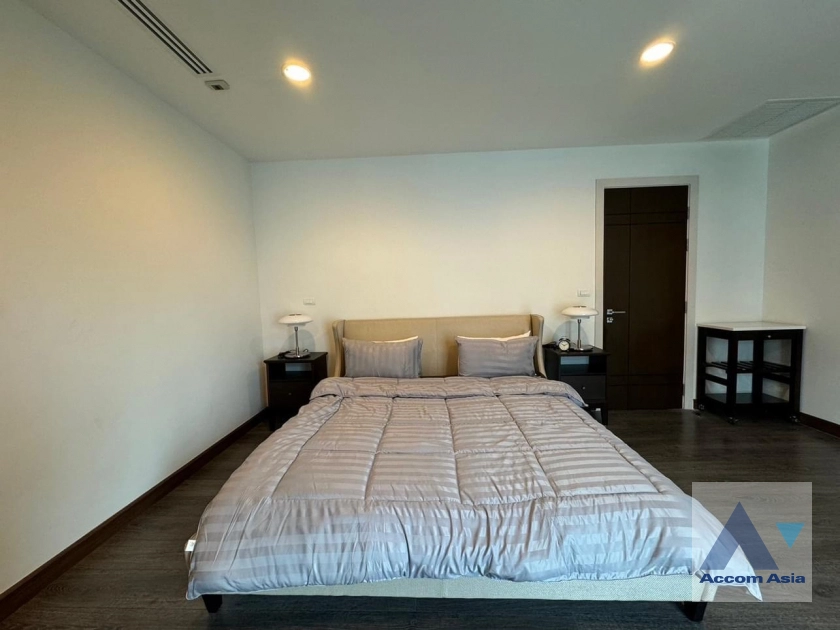 12  3 br Condominium For Rent in Ploenchit ,Bangkok BTS Ploenchit at The Crest Ruamrudee AA37000