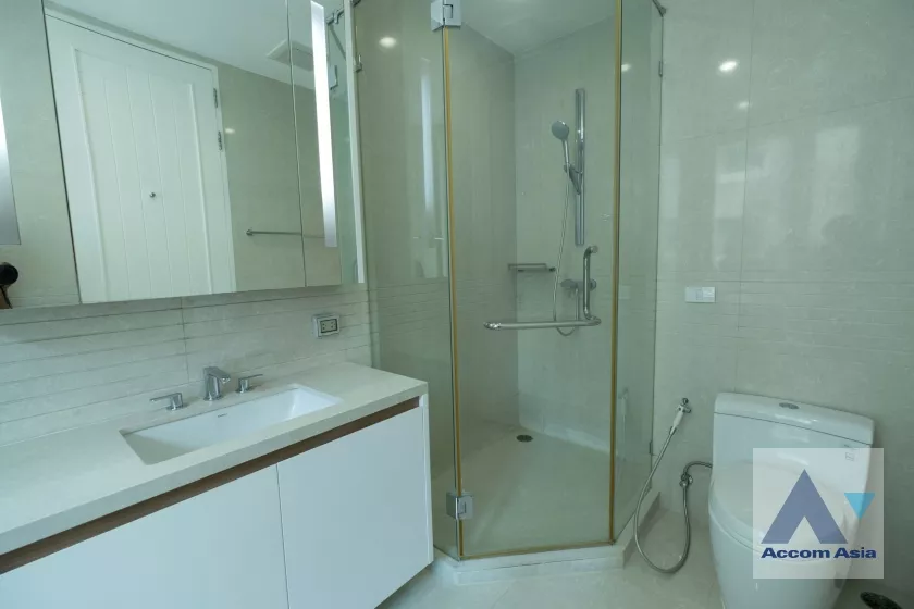 13  2 br Condominium For Rent in Ploenchit ,Bangkok BTS Chitlom at Q Langsuan  AA37007