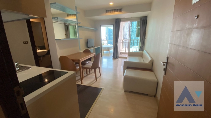  1 Bedroom  Condominium For Rent in Sukhumvit, Bangkok  near BTS Thong Lo (AA37024)