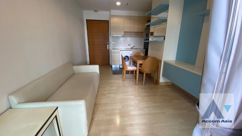  1 Bedroom  Condominium For Rent in Sukhumvit, Bangkok  near BTS Thong Lo (AA37024)