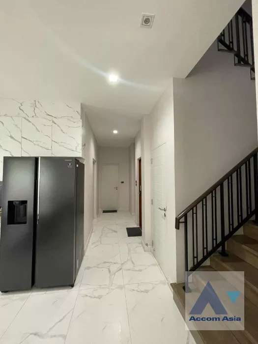 7  5 br House For Sale in Ratchadaphisek ,Bangkok  at Bangkok Boulevard Signature Ladprao-Serithai AA37041