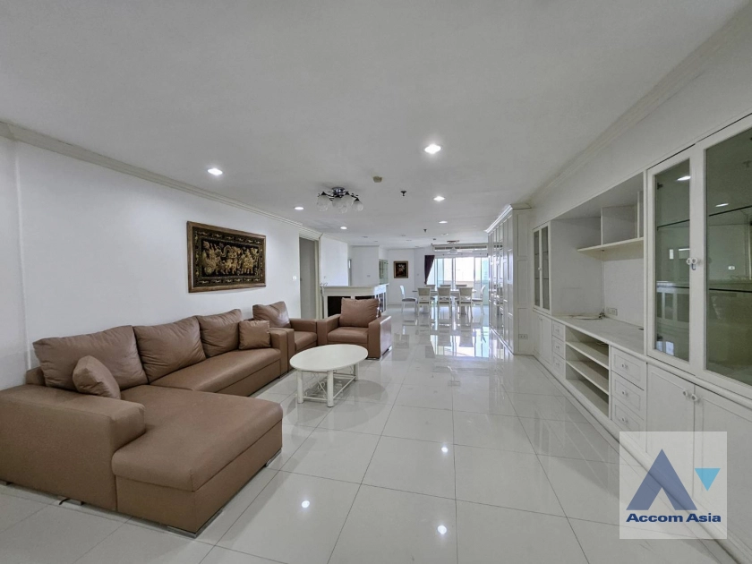 Pet friendly |  3 Bedrooms  Condominium For Rent in Sukhumvit, Bangkok  near BTS Thong Lo (25126)