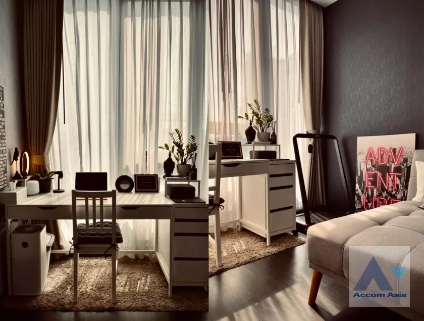  1  2 br Condominium For Sale in Ratchadaphisek ,Bangkok MRT Phetchaburi at The Line Asoke Ratchada  AA37053